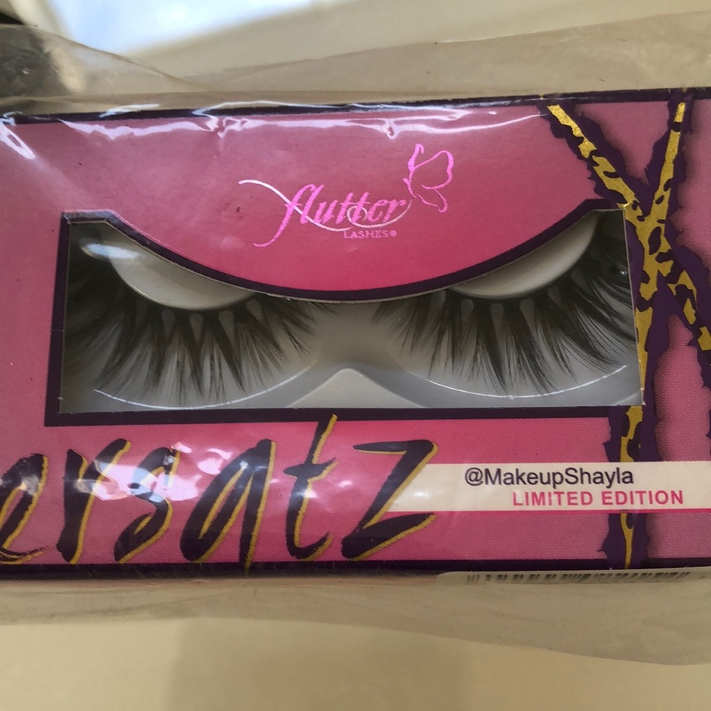 BN LE Flutter MakeupShayla #islay lashes